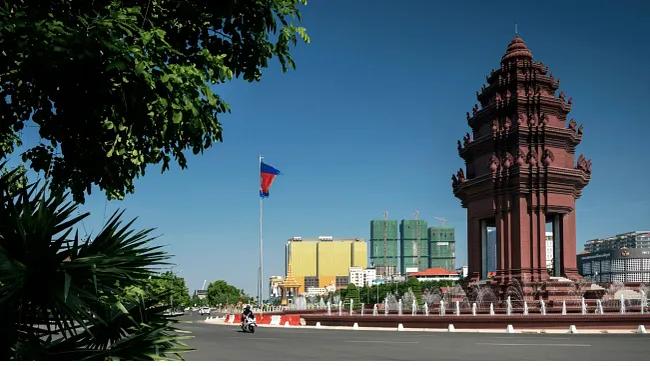 Cambodia drops visa requirement for Chinese visitors