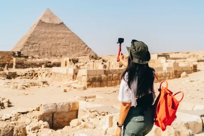 egypt tourism woman