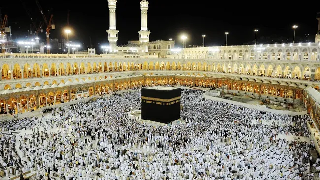 Saudi Arabia opens Umrah visa applications for new season