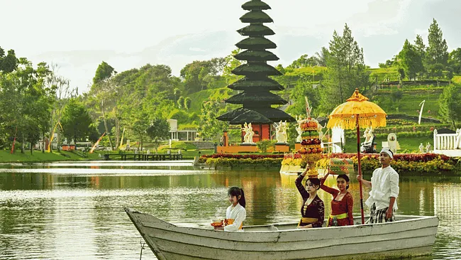 Image showing women on river in Indonesia
