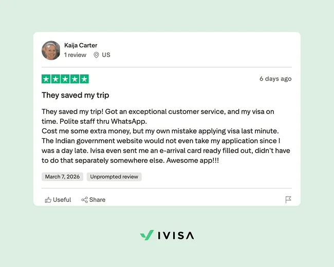 Trustpilot review from US traveler Kaija Carter explaining how iVisa helped secure a visa after missing the official application deadline