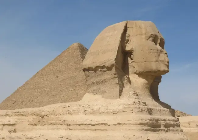 sphinx pyramid egypt