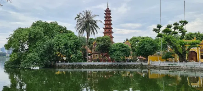 vietnam lagoon city