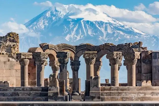 Armenia extends visa waiver for 111 countries